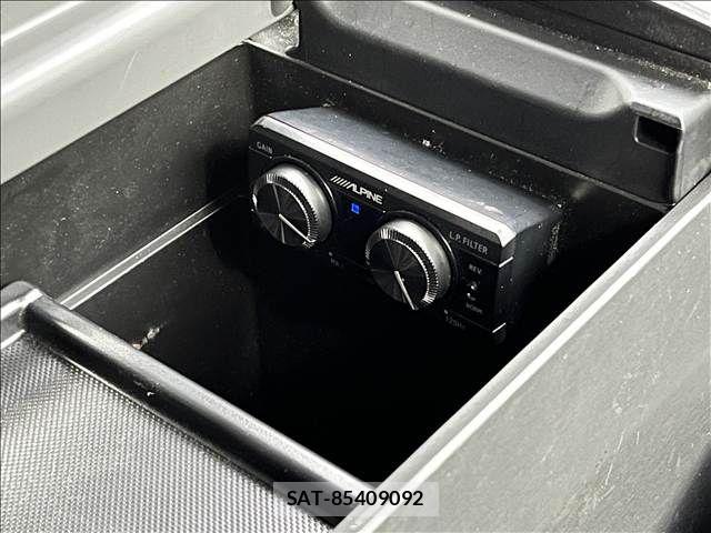Toyota PRIUS ALPHA 2013-10 8745375-24