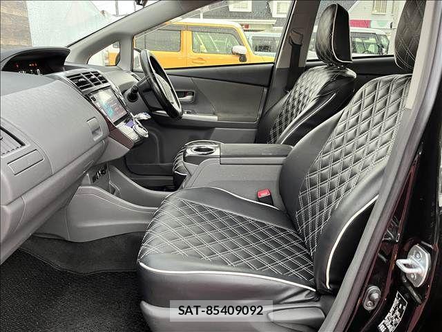 Toyota PRIUS ALPHA 2013-10 8745375-27