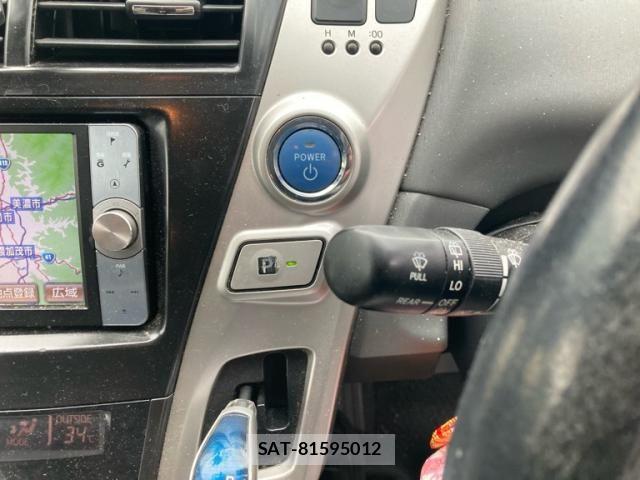 Toyota PRIUS ALPHA 2011-10 8745401-19