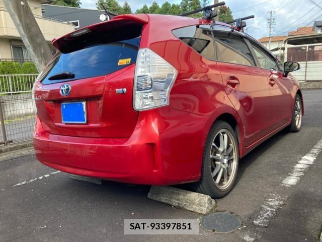Toyota PRIUS ALPHA 2013-01 8745403-1