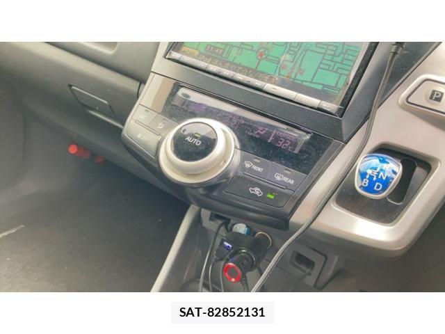 Toyota PRIUS ALPHA 2012-06 8745389-14