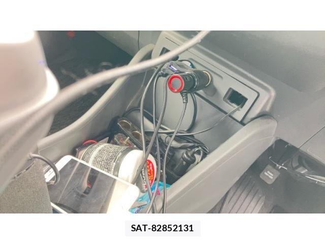 Toyota PRIUS ALPHA 2012-06 8745389-15