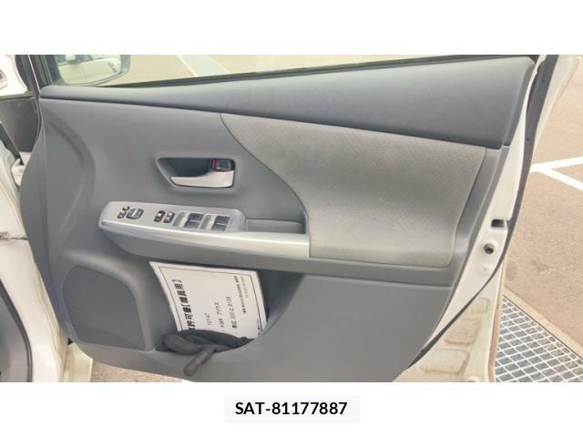 Toyota PRIUS ALPHA 2012-07 8745384-15