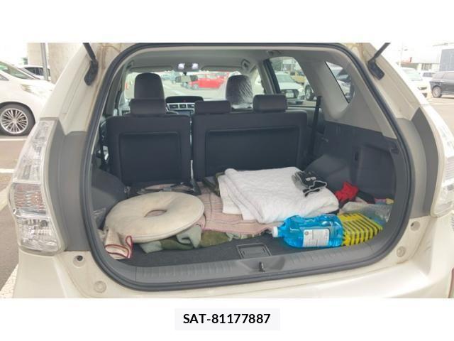 Toyota PRIUS ALPHA 2012-07 8745384-8