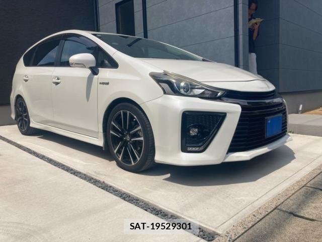 Toyota PRIUS ALPHA 2015-07 8745376-1