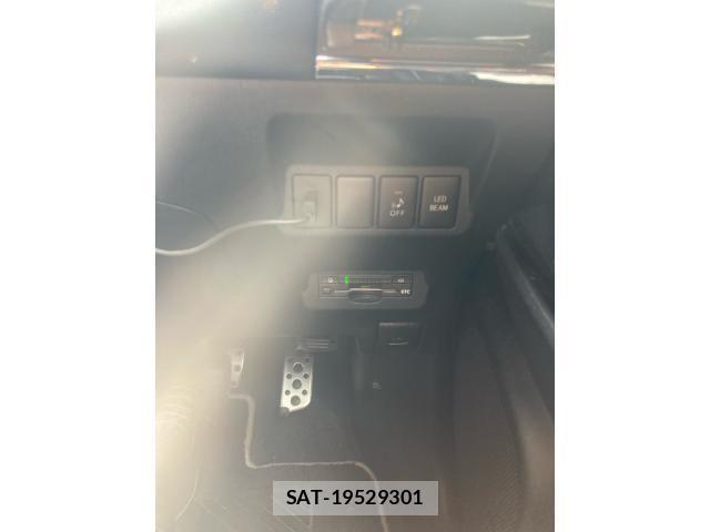 Toyota PRIUS ALPHA 2015-07 8745376-19