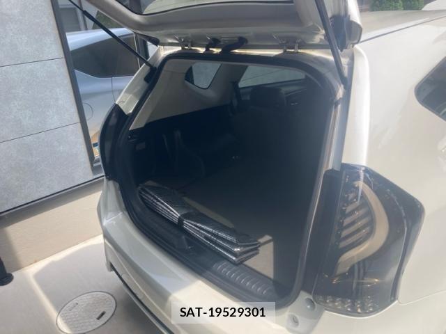 Toyota PRIUS ALPHA 2015-07 8745376-21