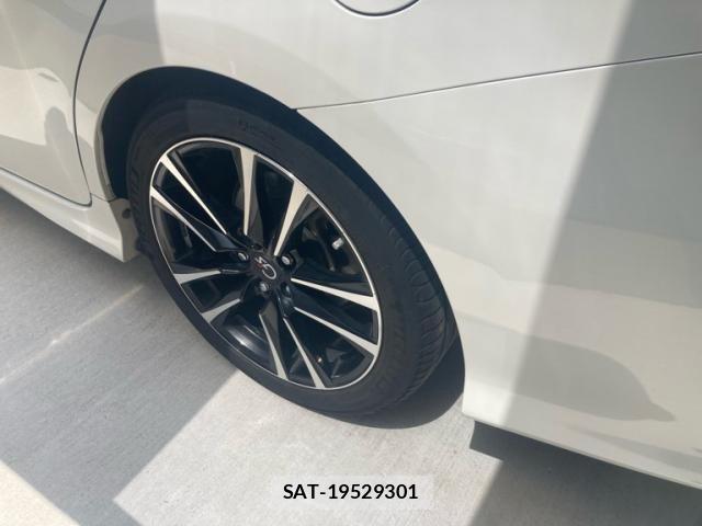 Toyota PRIUS ALPHA 2015-07 8745376-6