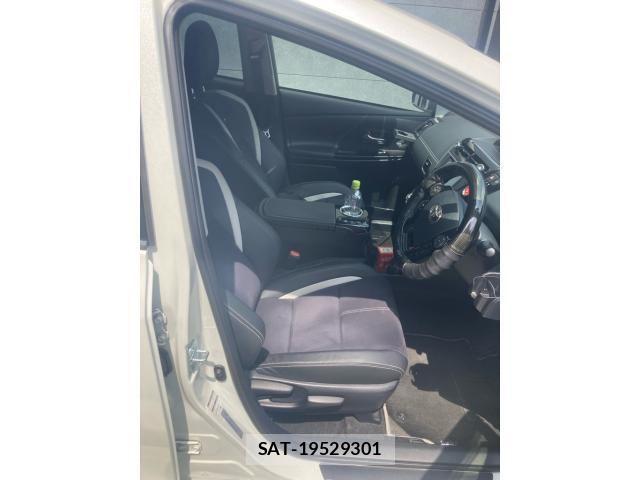 Toyota PRIUS ALPHA 2015-07 8745376-8