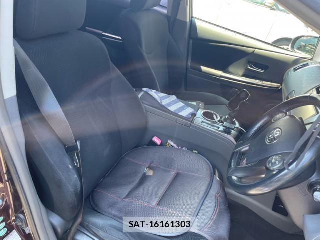 Toyota PRIUS ALPHA 2014-01 8745393-10