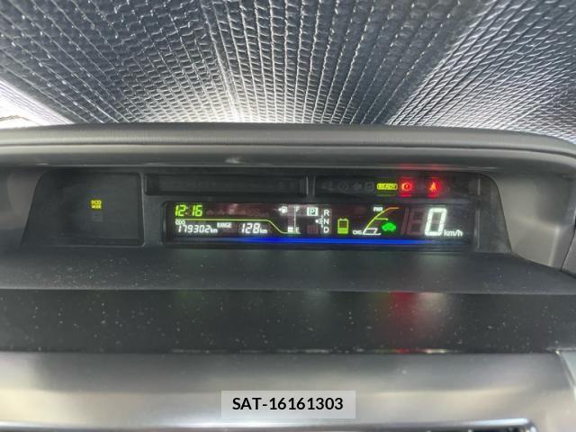 Toyota PRIUS ALPHA 2014-01 8745393-20