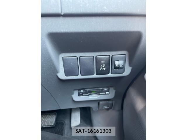 Toyota PRIUS ALPHA 2014-01 8745393-21