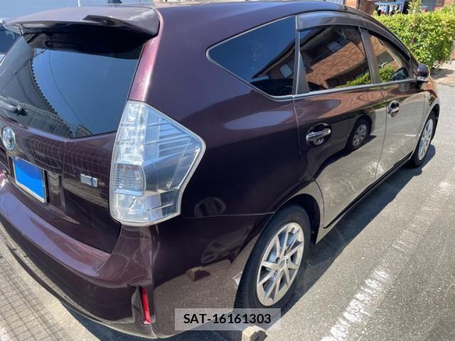 Toyota PRIUS ALPHA 2014-01 8745393-2