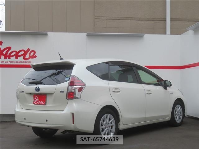 Toyota PRIUS ALPHA 2018-09 8745373-2