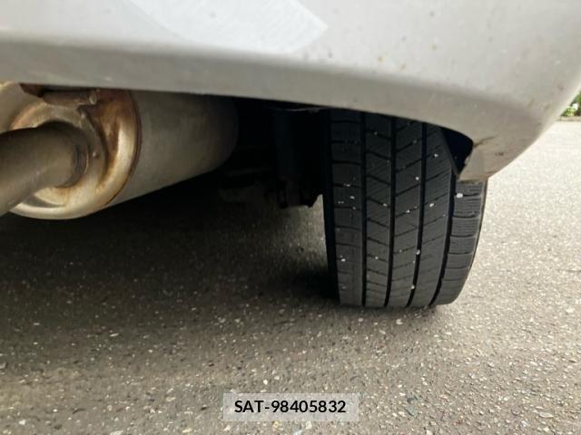 Toyota PRIUS ALPHA 2013-09 8797216-9