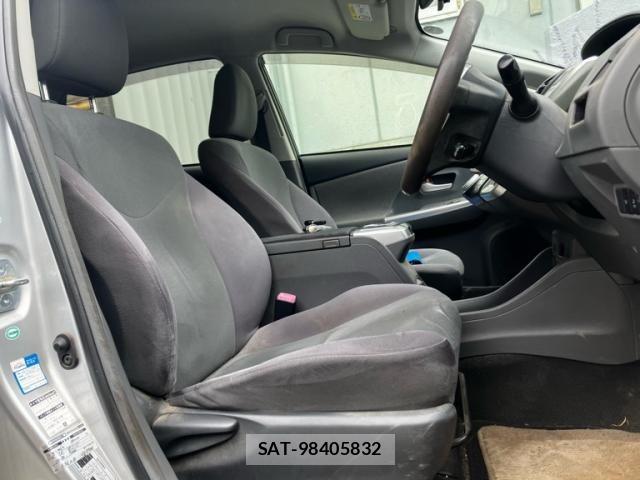 Toyota PRIUS ALPHA 2013-09 8797216-16