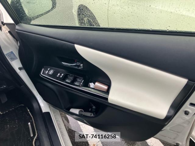 Toyota PRIUS ALPHA 2017-10 8797211-10