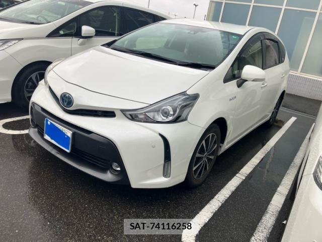 Toyota PRIUS ALPHA 2017-10 8797211-1