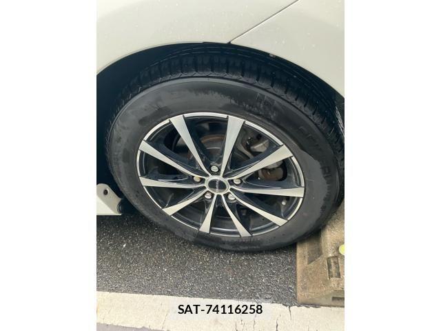 Toyota PRIUS ALPHA 2017-10 8797211-5