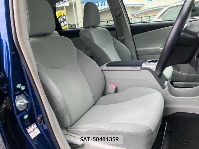Toyota PRIUS ALPHA 2011-06 8797212-10