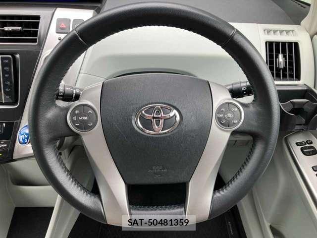 Toyota PRIUS ALPHA 2011-06 8797212-14