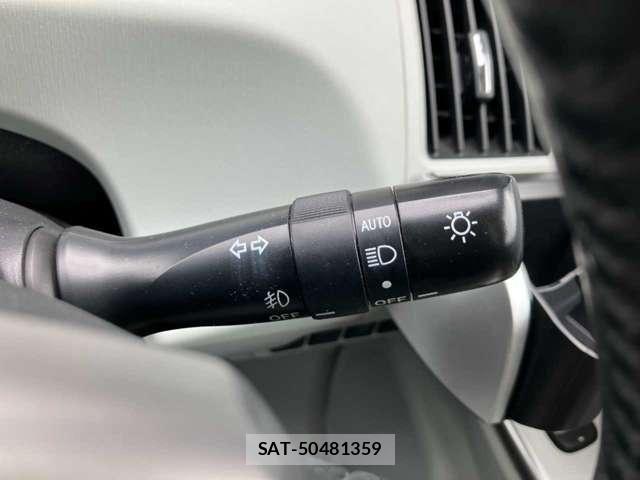Toyota PRIUS ALPHA 2011-06 8797212-17