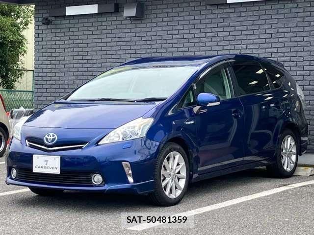 Toyota PRIUS ALPHA 2011-06 8797212-1