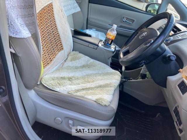Toyota PRIUS ALPHA 2018-05 8797210-12