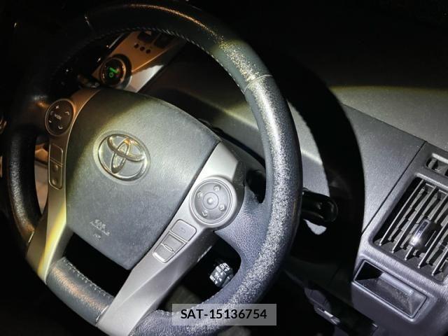 Toyota PRIUS ALPHA 2017-04 8797209-14