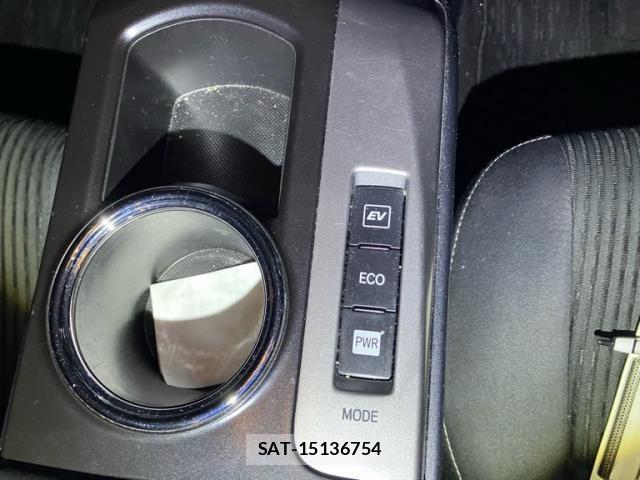 Toyota PRIUS ALPHA 2017-04 8797209-16