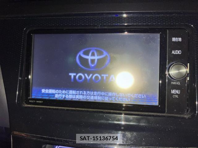 Toyota PRIUS ALPHA 2017-04 8797209-19