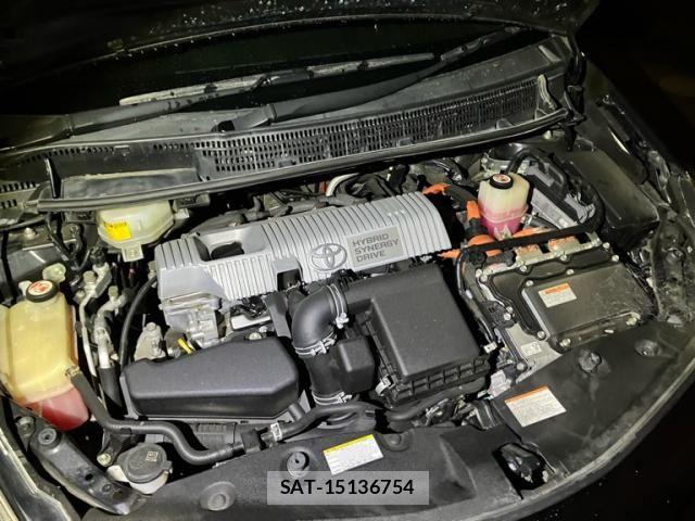Toyota PRIUS ALPHA 2017-04 8797209-23
