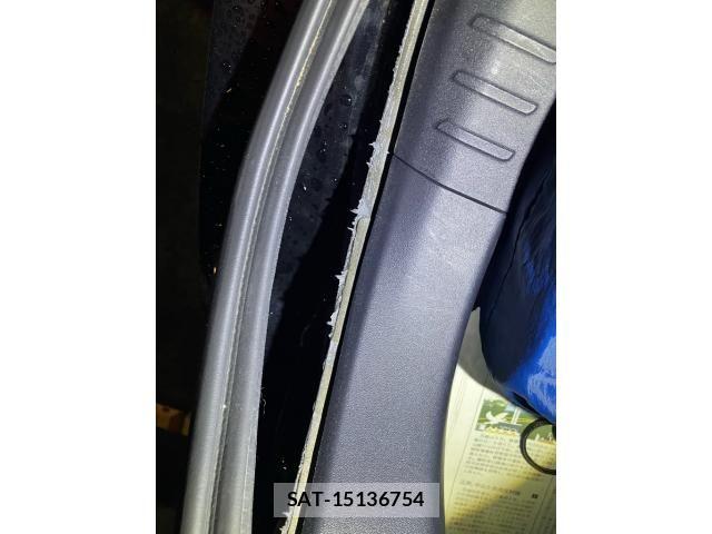 Toyota PRIUS ALPHA 2017-04 8797209-26