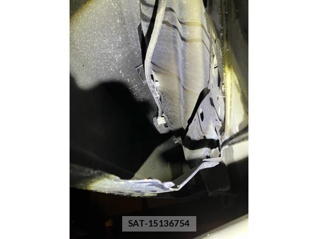 Toyota PRIUS ALPHA 2017-04 8797209-27