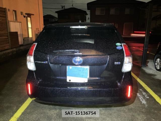 Toyota PRIUS ALPHA 2017-04 8797209-2