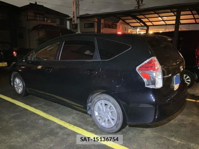 Toyota PRIUS ALPHA 2017-04 8797209-3