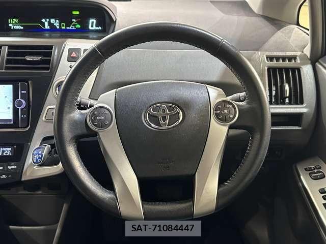 Toyota PRIUS ALPHA 2013-10 8797213-9