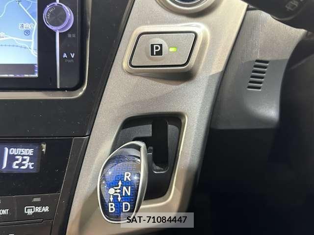 Toyota PRIUS ALPHA 2013-10 8797213-15