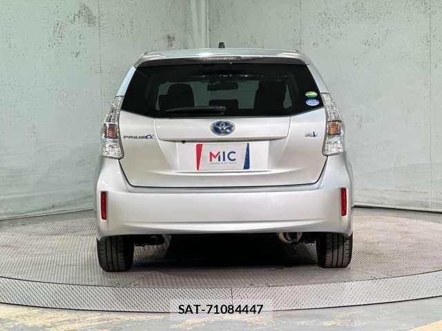 Toyota PRIUS ALPHA 2013-10 8797213-5