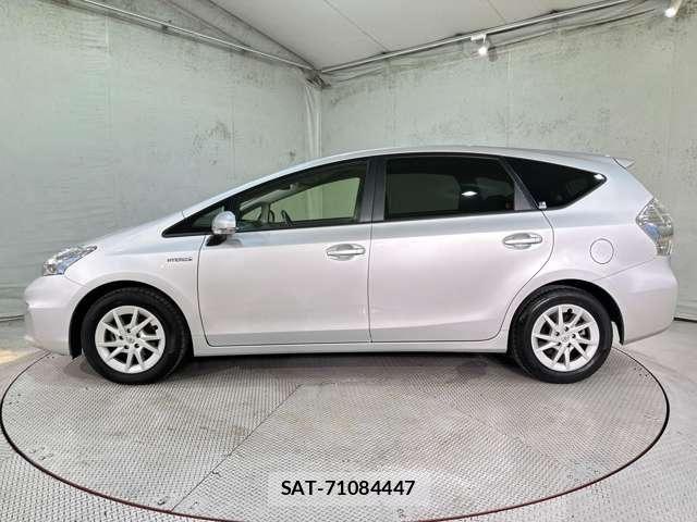 Toyota PRIUS ALPHA 2013-10 8797213-7