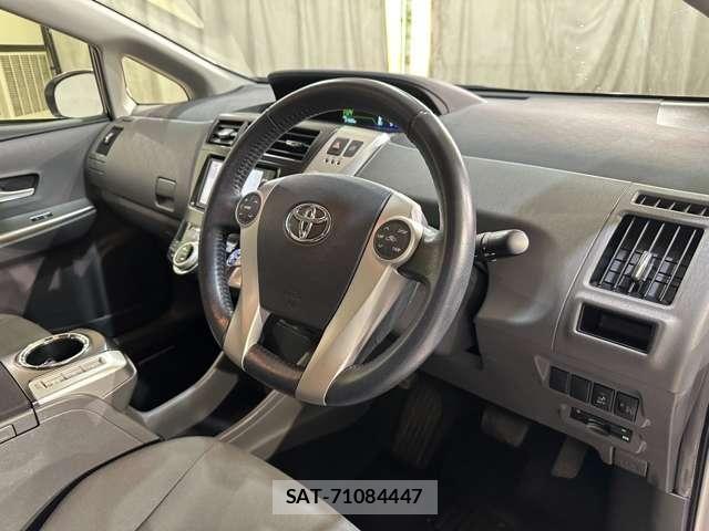 Toyota PRIUS ALPHA 2013-10 8797213-8