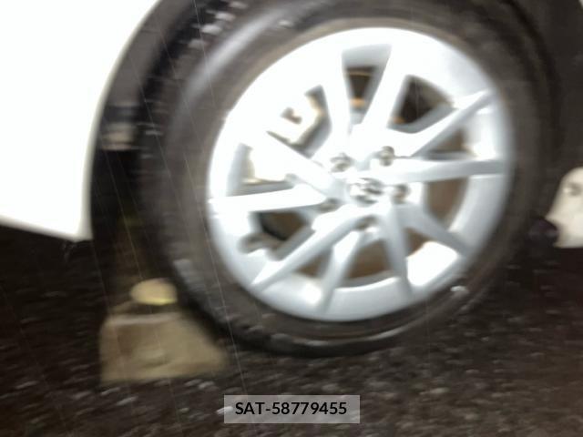 Toyota PRIUS ALPHA 2019-08 8797207-9