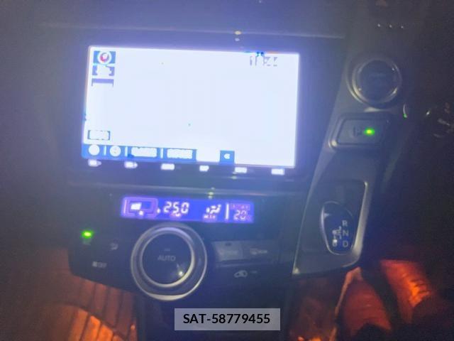 Toyota PRIUS ALPHA 2019-08 8797207-13