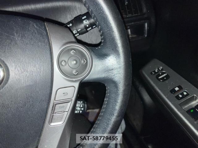 Toyota PRIUS ALPHA 2019-08 8797207-16