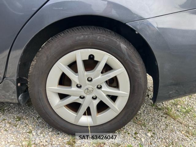 Toyota PRIUS ALPHA 2013-02 8797215-11