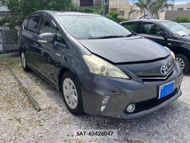 Toyota PRIUS ALPHA 2013-02 8797215-1