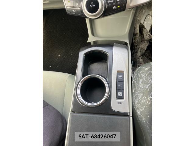 Toyota PRIUS ALPHA 2013-02 8797215-17
