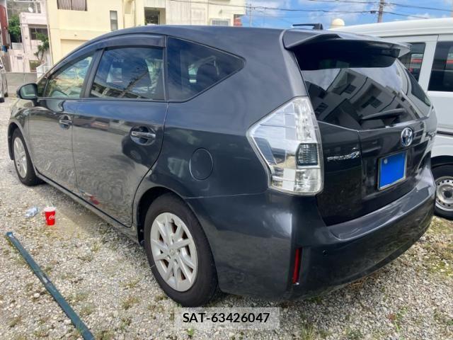 Toyota PRIUS ALPHA 2013-02 8797215-3