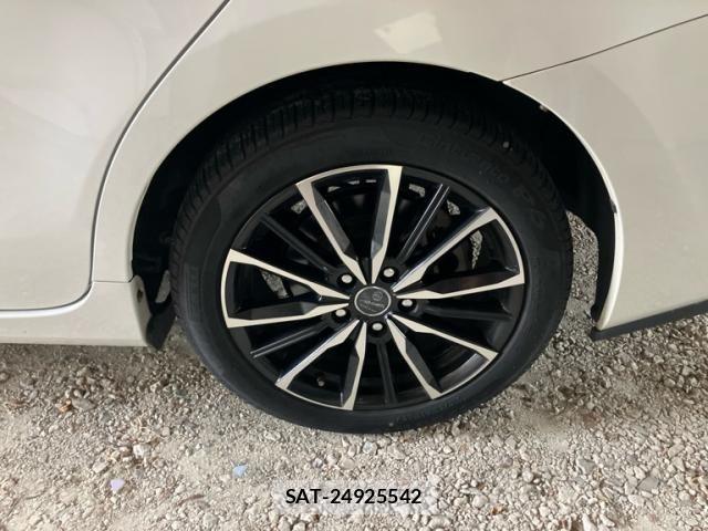 Toyota PRIUS ALPHA 2016-01 8831196-9