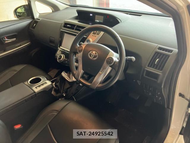 Toyota PRIUS ALPHA 2016-01 8831196-14